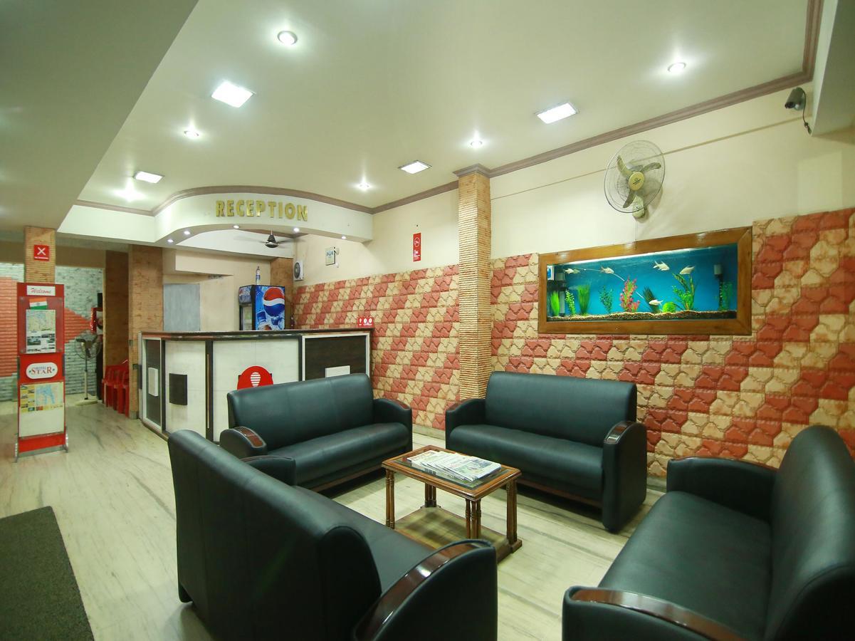 Oyo 4824 Hotel Star Kochi Exterior foto